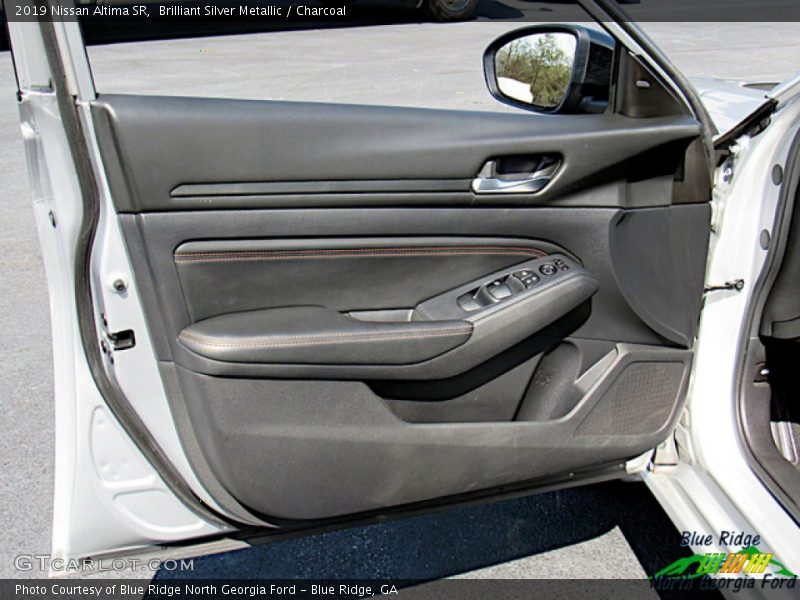 Brilliant Silver Metallic / Charcoal 2019 Nissan Altima SR
