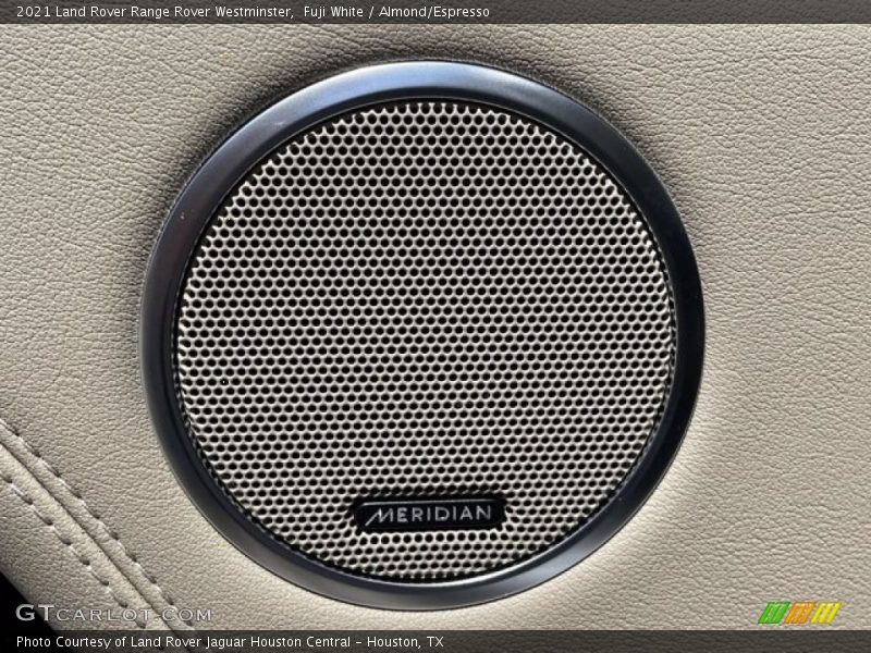 Fuji White / Almond/Espresso 2021 Land Rover Range Rover Westminster