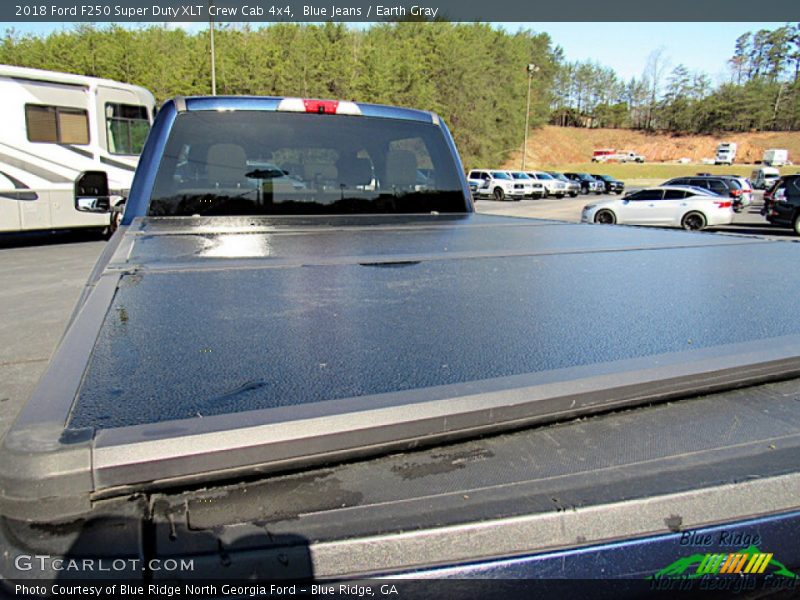Blue Jeans / Earth Gray 2018 Ford F250 Super Duty XLT Crew Cab 4x4