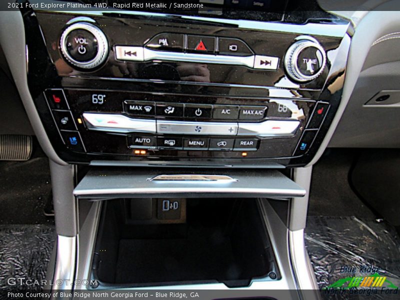 Rapid Red Metallic / Sandstone 2021 Ford Explorer Platinum 4WD