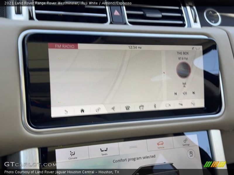 Fuji White / Almond/Espresso 2021 Land Rover Range Rover Westminster