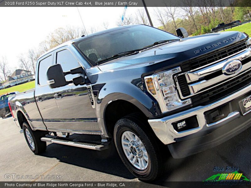 Blue Jeans / Earth Gray 2018 Ford F250 Super Duty XLT Crew Cab 4x4