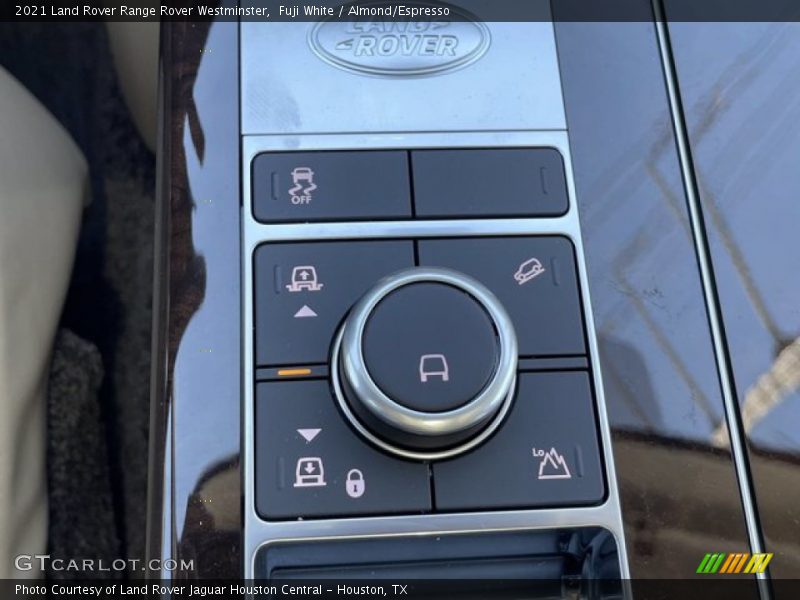 Fuji White / Almond/Espresso 2021 Land Rover Range Rover Westminster