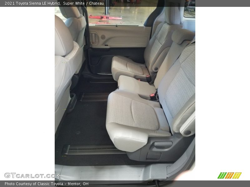 Super White / Chateau 2021 Toyota Sienna LE Hybrid