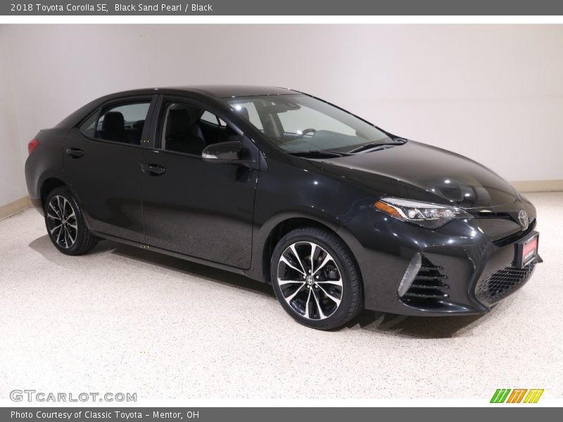 Black Sand Pearl / Black 2018 Toyota Corolla SE