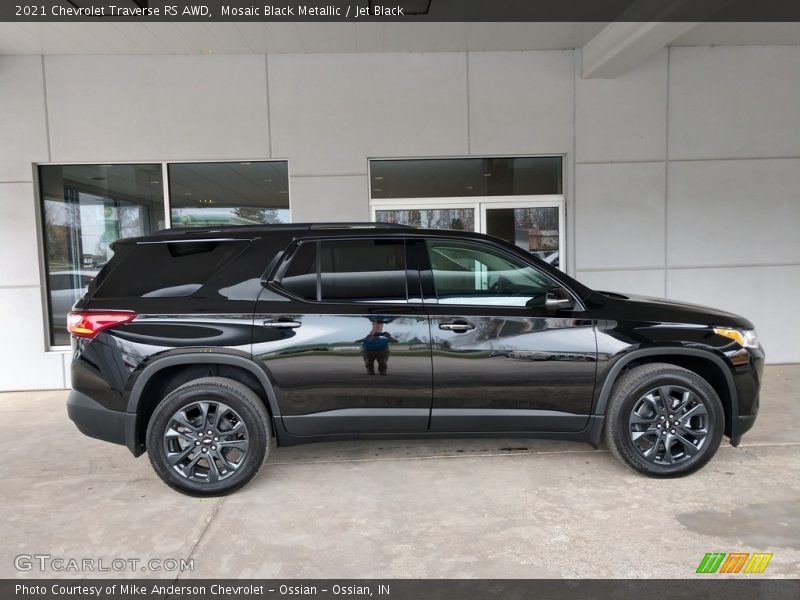 Mosaic Black Metallic / Jet Black 2021 Chevrolet Traverse RS AWD