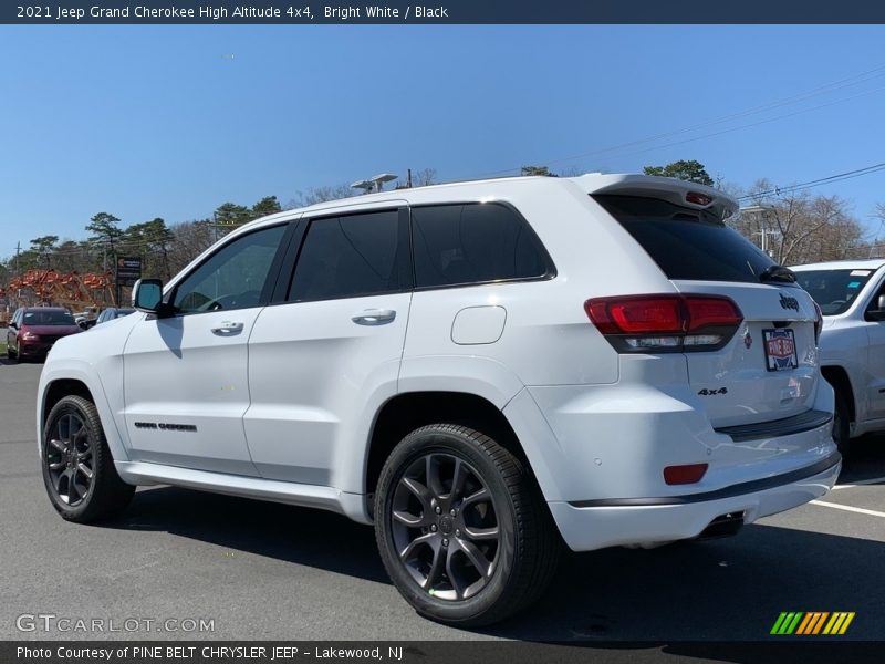Bright White / Black 2021 Jeep Grand Cherokee High Altitude 4x4