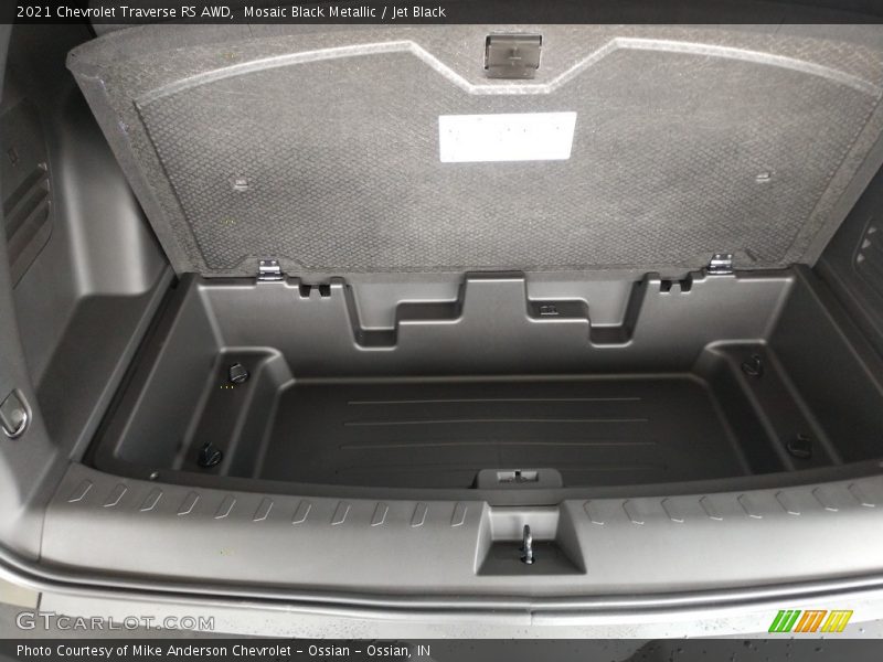 Mosaic Black Metallic / Jet Black 2021 Chevrolet Traverse RS AWD