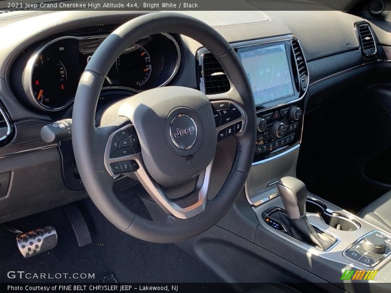 Bright White / Black 2021 Jeep Grand Cherokee High Altitude 4x4