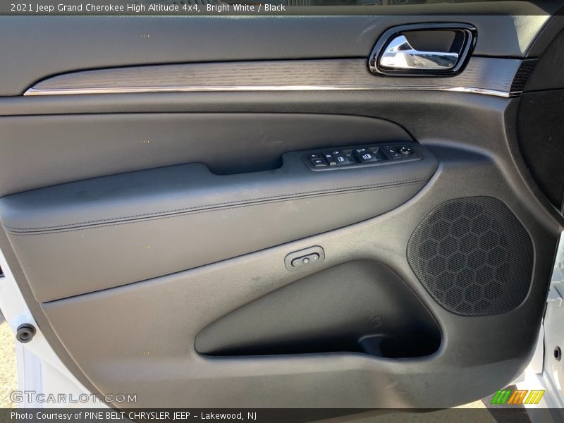 Bright White / Black 2021 Jeep Grand Cherokee High Altitude 4x4