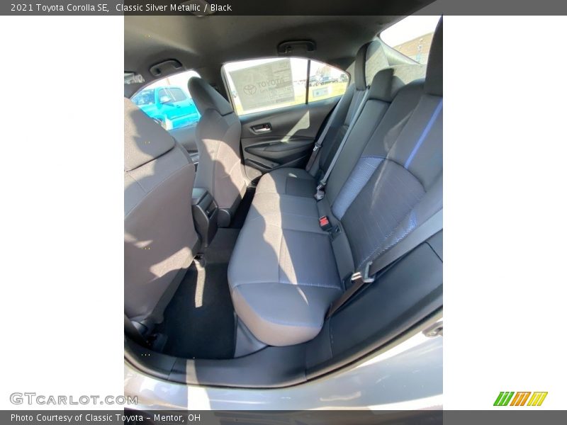 Classic Silver Metallic / Black 2021 Toyota Corolla SE