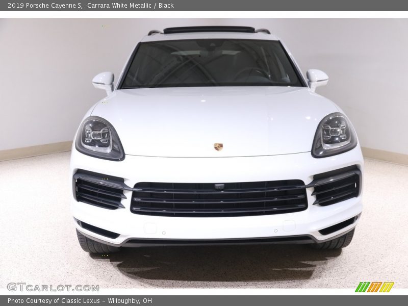Carrara White Metallic / Black 2019 Porsche Cayenne S