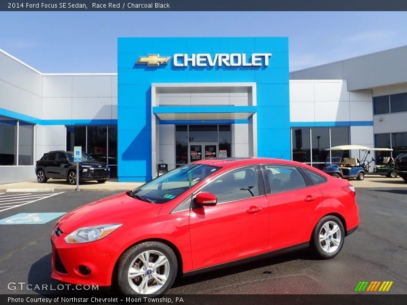 Race Red / Charcoal Black 2014 Ford Focus SE Sedan