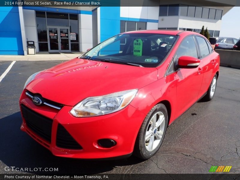 Race Red / Charcoal Black 2014 Ford Focus SE Sedan