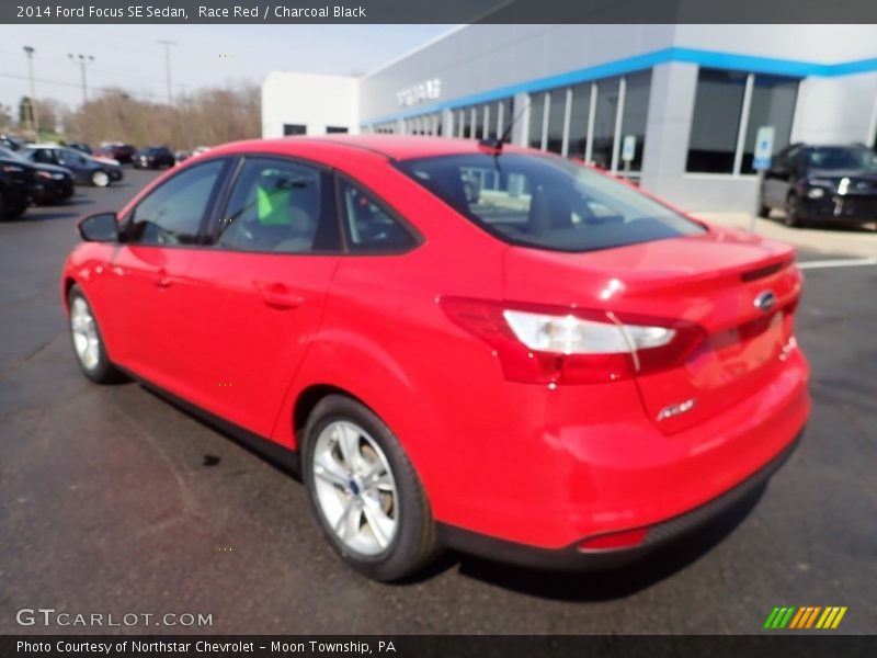 Race Red / Charcoal Black 2014 Ford Focus SE Sedan