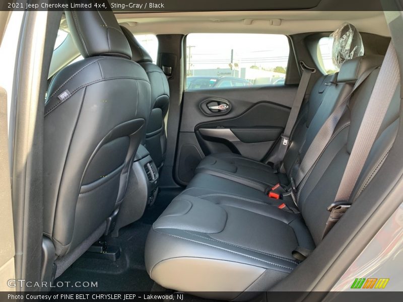 Sting-Gray / Black 2021 Jeep Cherokee Limited 4x4