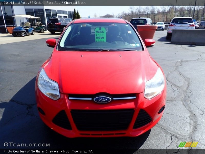 Race Red / Charcoal Black 2014 Ford Focus SE Sedan