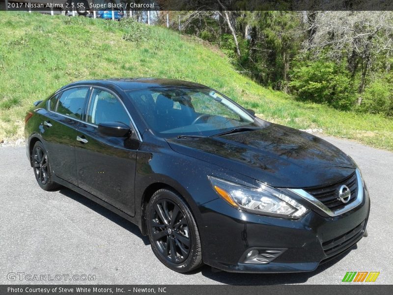 Super Black / Charcoal 2017 Nissan Altima 2.5 SR