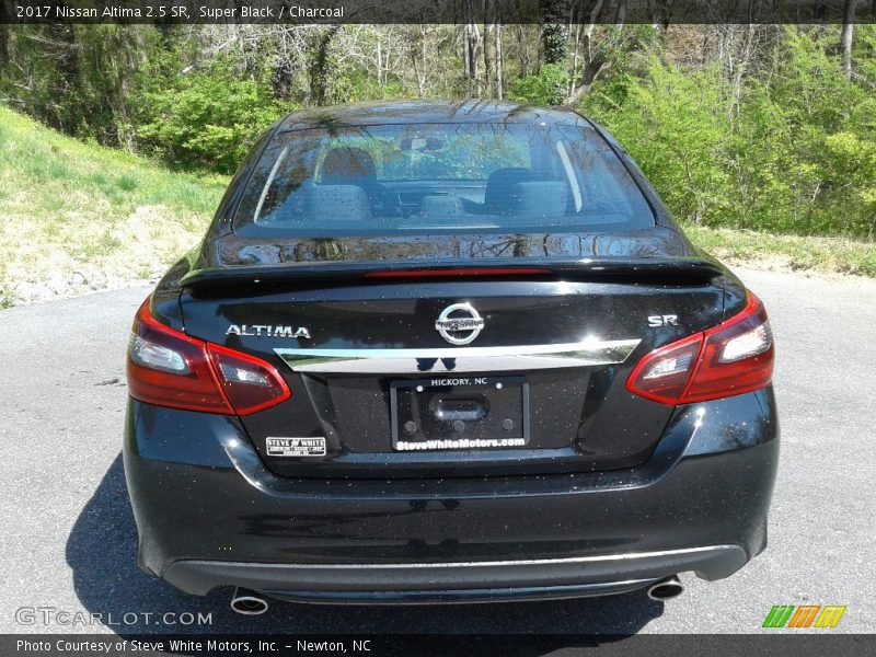 Super Black / Charcoal 2017 Nissan Altima 2.5 SR