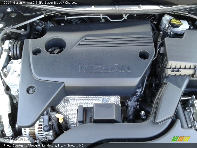 Super Black / Charcoal 2017 Nissan Altima 2.5 SR