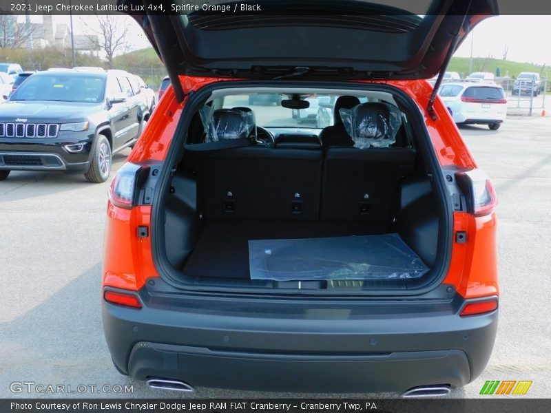 Spitfire Orange / Black 2021 Jeep Cherokee Latitude Lux 4x4