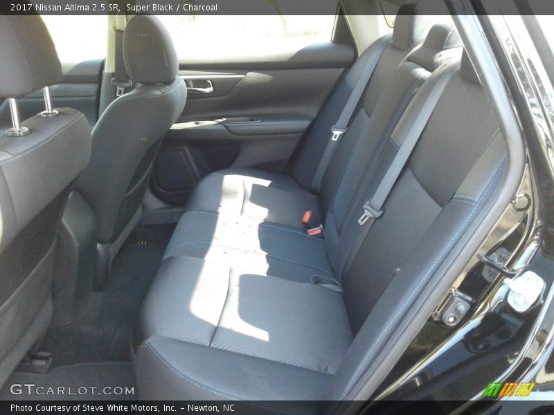 Super Black / Charcoal 2017 Nissan Altima 2.5 SR