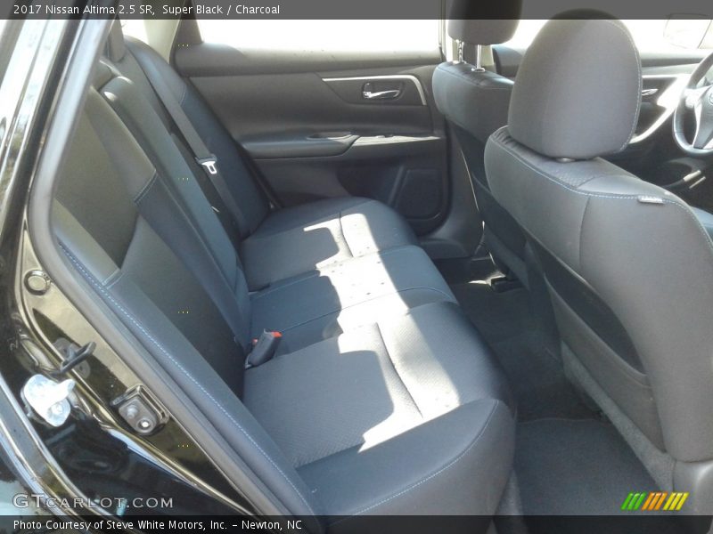 Super Black / Charcoal 2017 Nissan Altima 2.5 SR