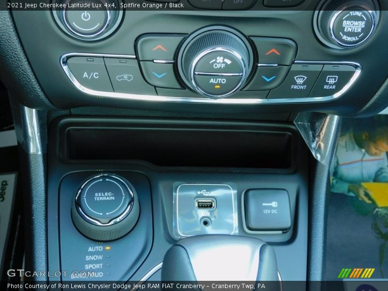 Spitfire Orange / Black 2021 Jeep Cherokee Latitude Lux 4x4