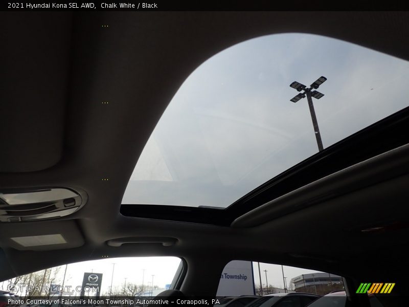 Chalk White / Black 2021 Hyundai Kona SEL AWD