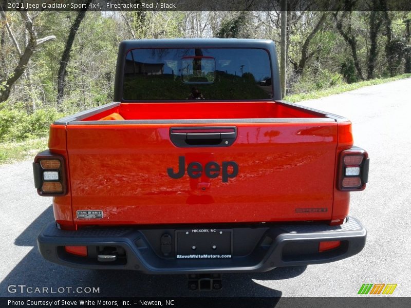 Firecracker Red / Black 2021 Jeep Gladiator Sport 4x4