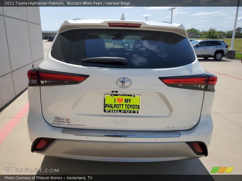 Blizzard White Pearl / Harvest Beige 2021 Toyota Highlander Platinum