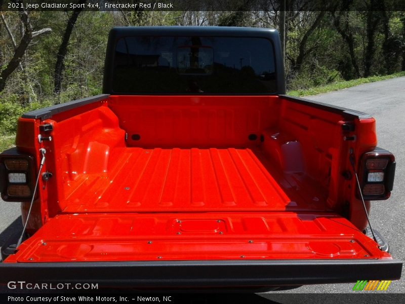 Firecracker Red / Black 2021 Jeep Gladiator Sport 4x4