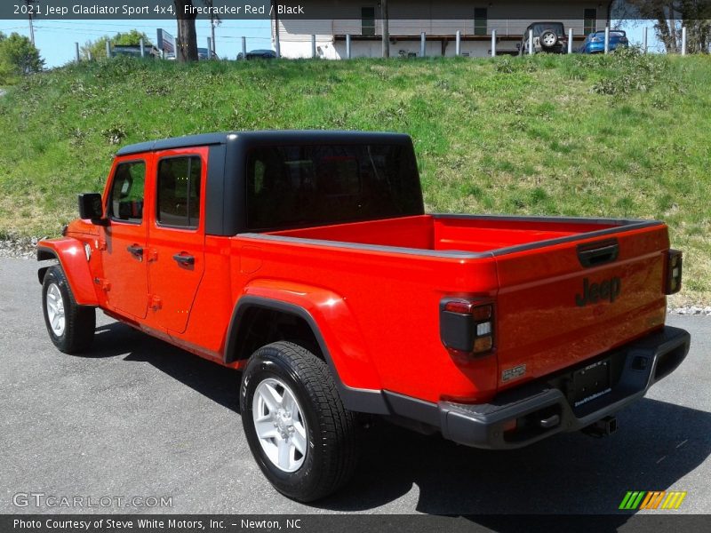 Firecracker Red / Black 2021 Jeep Gladiator Sport 4x4