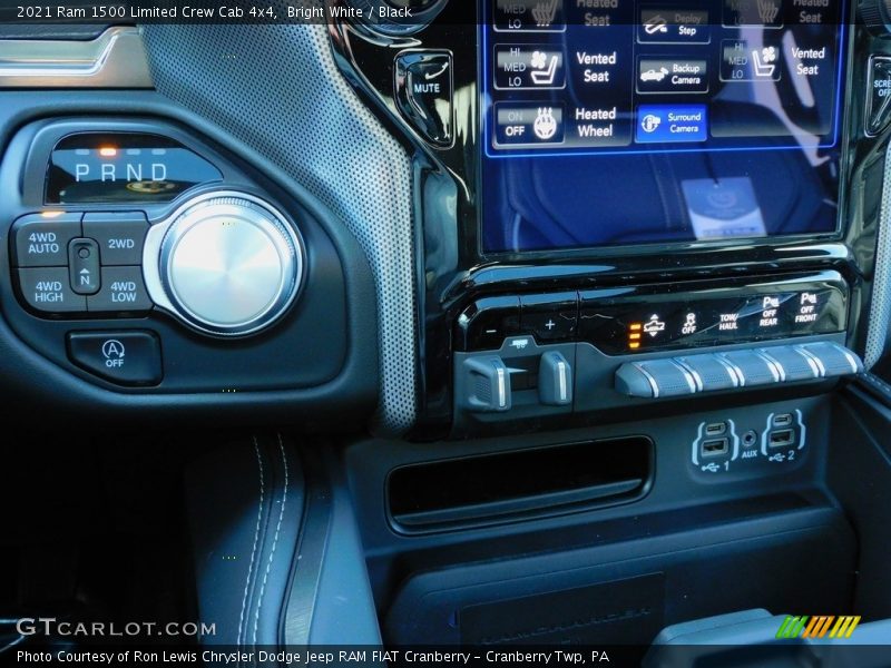 Bright White / Black 2021 Ram 1500 Limited Crew Cab 4x4