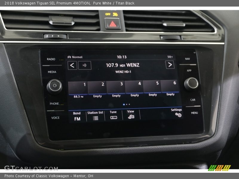 Pure White / Titan Black 2018 Volkswagen Tiguan SEL Premium 4MOTION