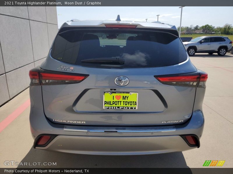 Moon Dust / Graphite 2021 Toyota Highlander Platinum