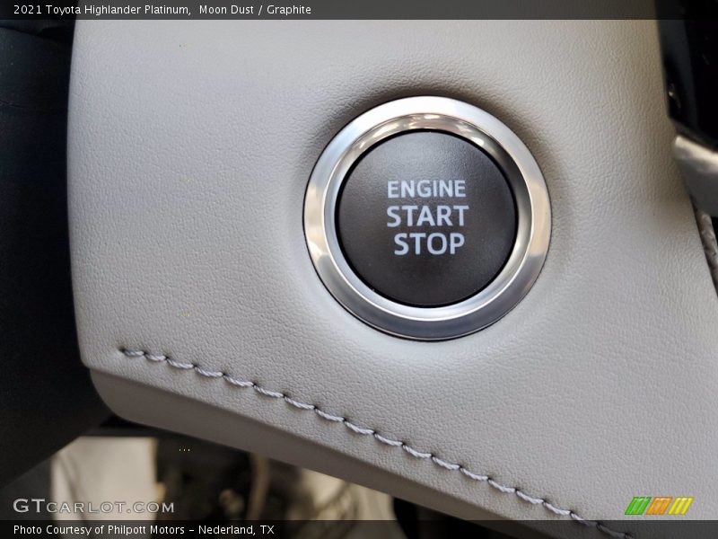 Moon Dust / Graphite 2021 Toyota Highlander Platinum