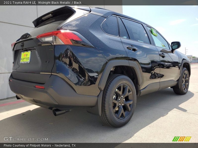 Midnight Black Metallic / Black 2021 Toyota RAV4 LE