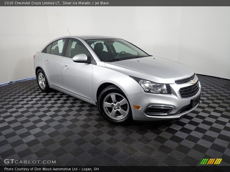 Silver Ice Metallic / Jet Black 2016 Chevrolet Cruze Limited LT