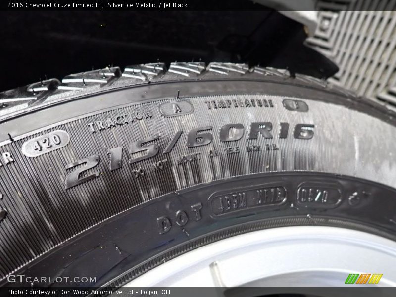 Silver Ice Metallic / Jet Black 2016 Chevrolet Cruze Limited LT