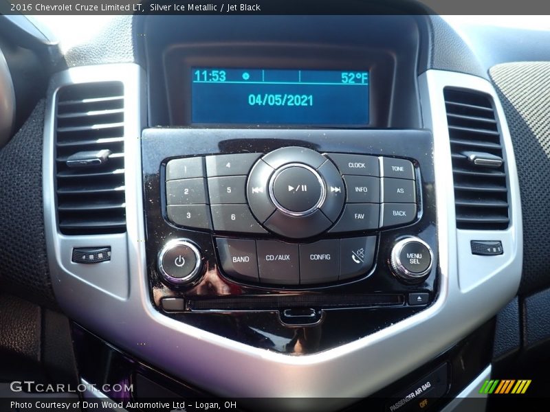 Silver Ice Metallic / Jet Black 2016 Chevrolet Cruze Limited LT