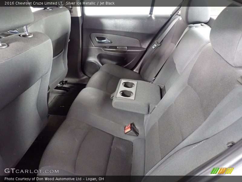 Silver Ice Metallic / Jet Black 2016 Chevrolet Cruze Limited LT