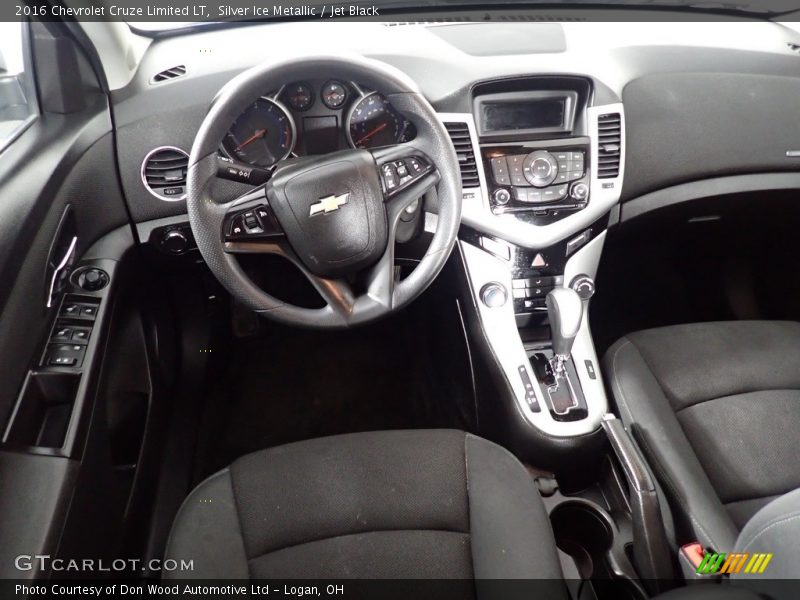 Silver Ice Metallic / Jet Black 2016 Chevrolet Cruze Limited LT