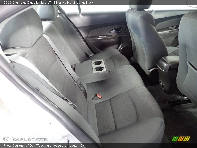 Silver Ice Metallic / Jet Black 2016 Chevrolet Cruze Limited LT