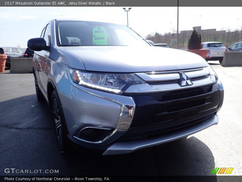 Alloy Silver Metallic / Black 2017 Mitsubishi Outlander ES AWC