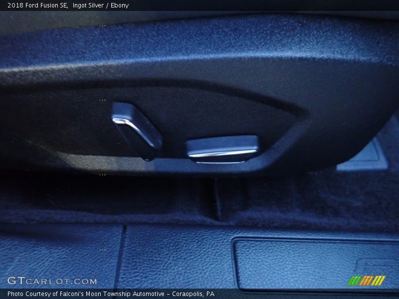 Ingot Silver / Ebony 2018 Ford Fusion SE