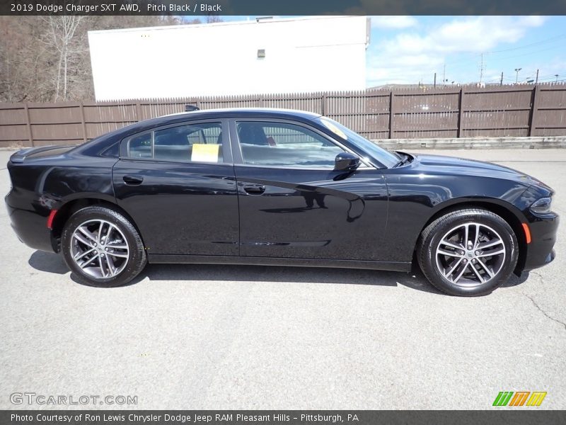 Pitch Black / Black 2019 Dodge Charger SXT AWD