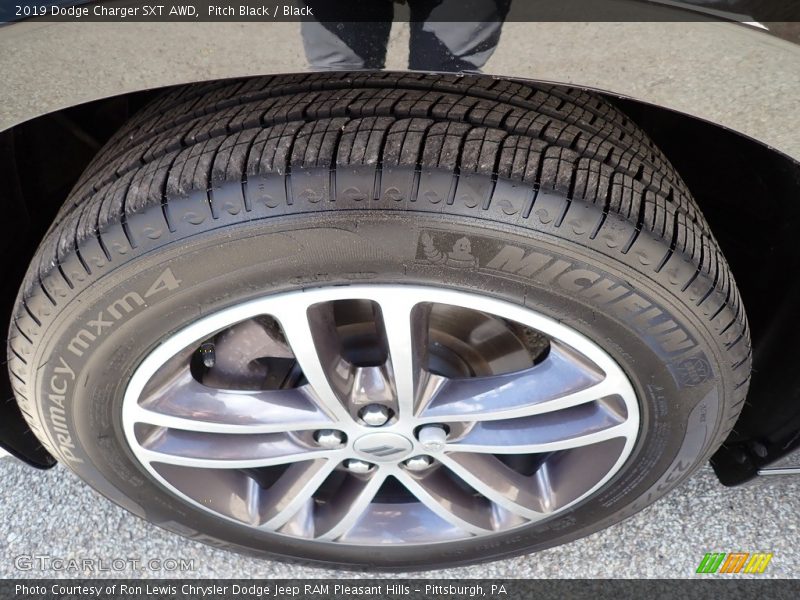 Pitch Black / Black 2019 Dodge Charger SXT AWD