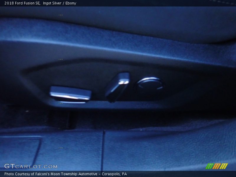 Ingot Silver / Ebony 2018 Ford Fusion SE