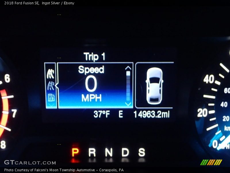 Ingot Silver / Ebony 2018 Ford Fusion SE